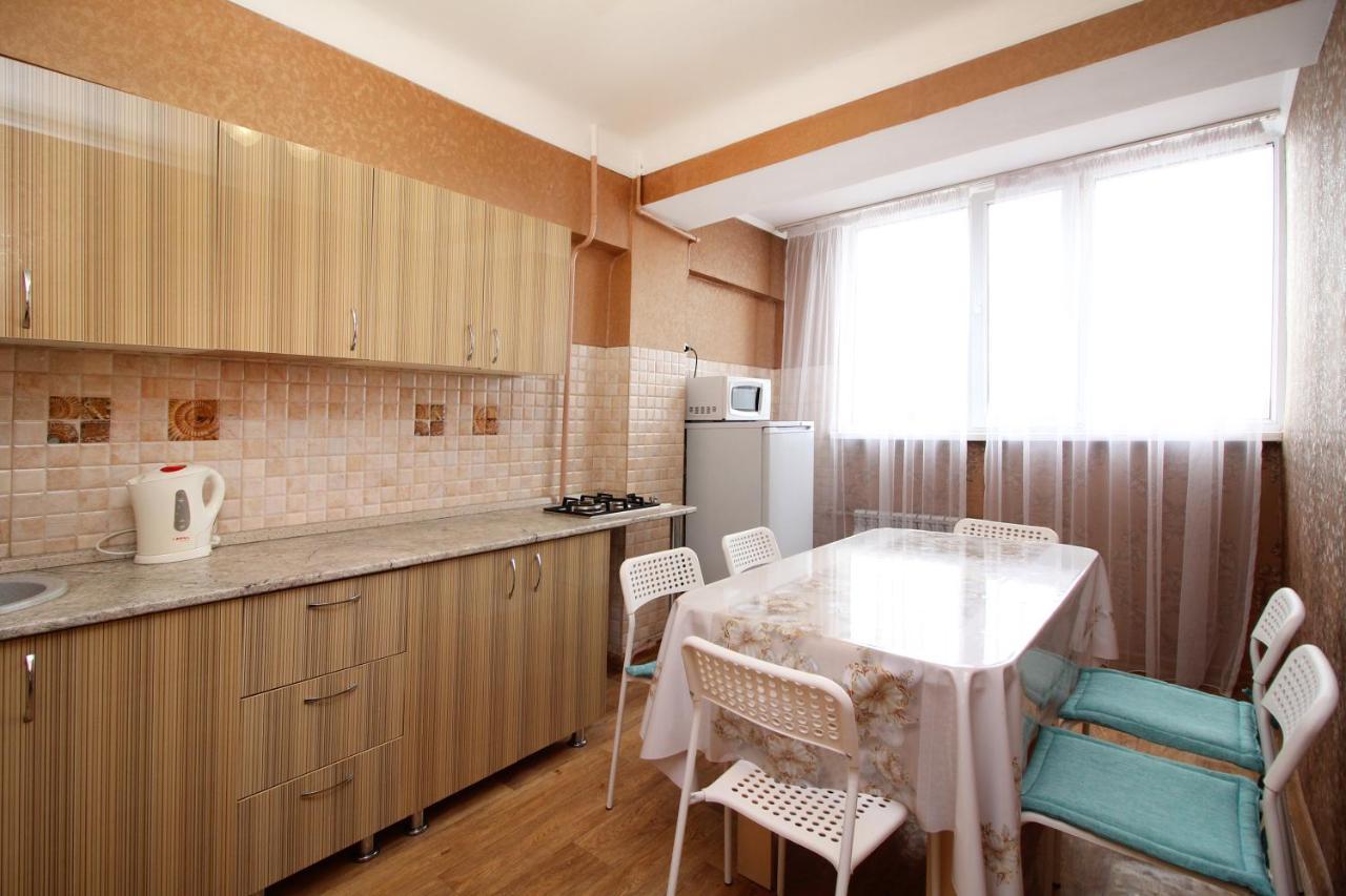 Spacious Central Apartment 阿拉木图 外观 照片